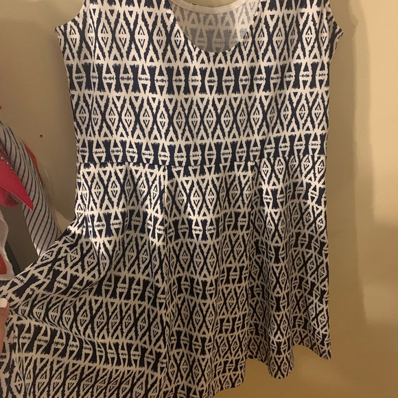 H&M Aztec print dress ⭐️ - Picture 5 of 9